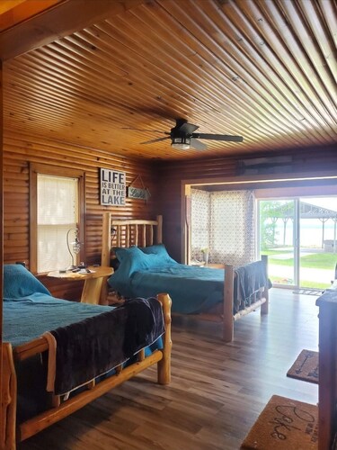 Sunset Hideaway on Indian Lake(#8) : Spring Awakens at Indian Lake!