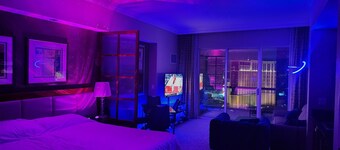 Penthouse Studio with Balcony! Strip View