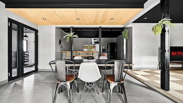 Premium Villa | In-room dining
