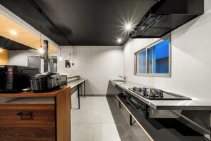 Premium Villa | Private kitchen | Full-size fridge, microwave, oven, stovetop - THE GRANDEUR (Sapporo)