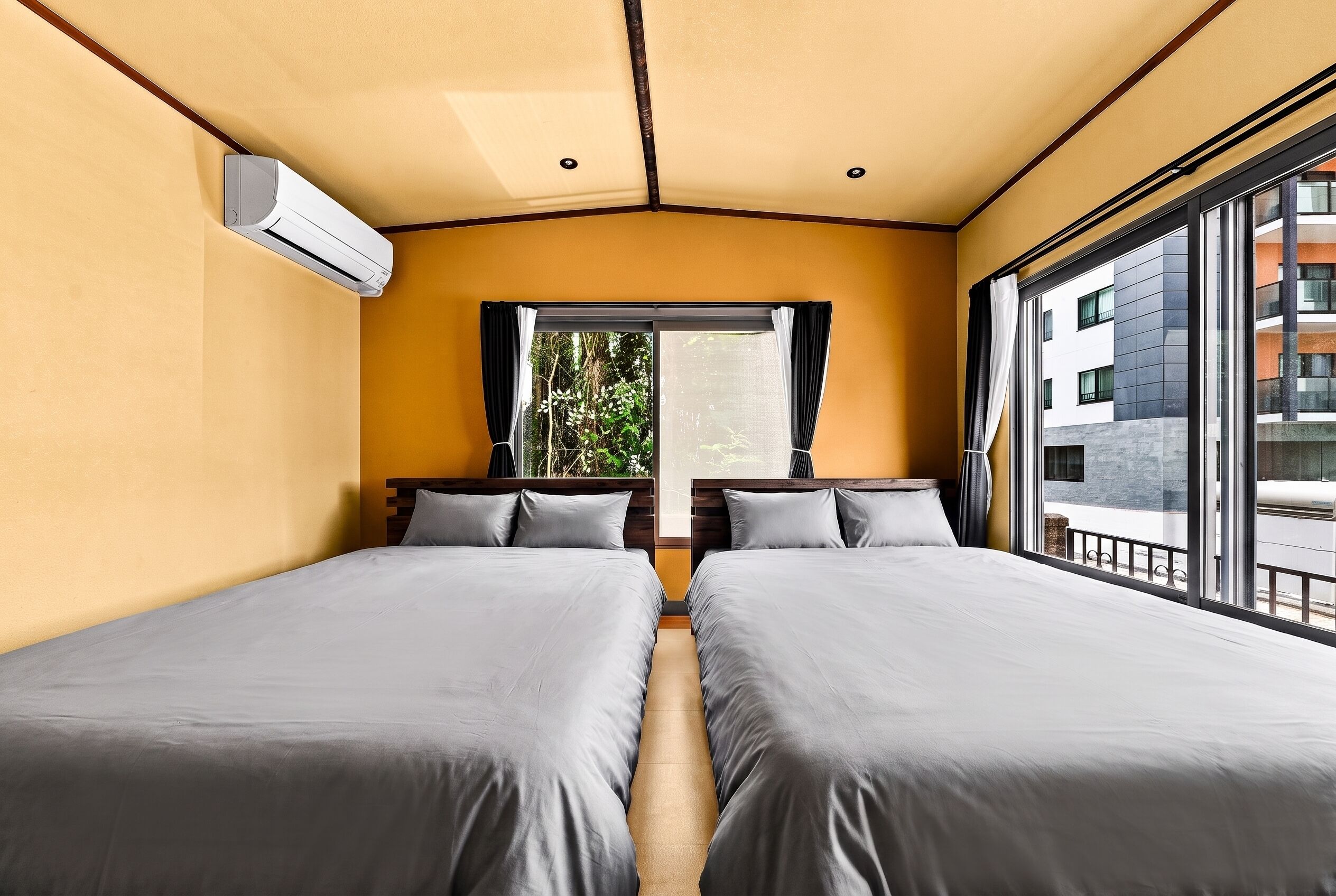 Premium Villa | 5 bedrooms, blackout drapes, iron/ironing board, WiFi (free)