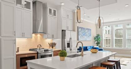 Reluxme| SouthPark 1BR Condo w/ Prm Amenities
