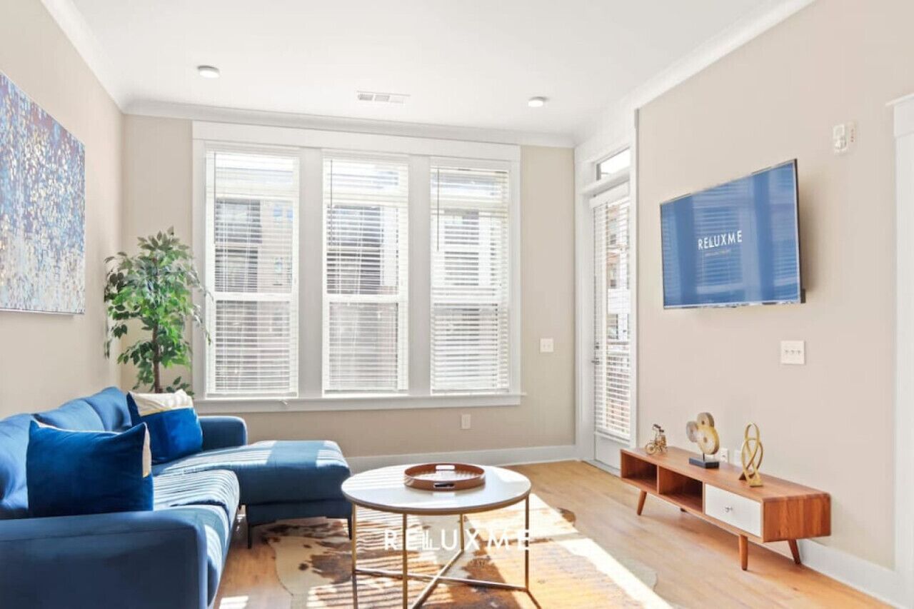 智能电视、壁炉、乒乓球、办公室