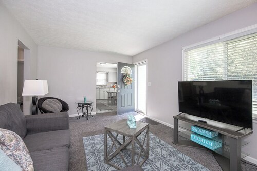 Cute 3Bdrm House | Laundry, Game Room, Backyard