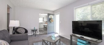 Cute 3Bdrm House | Laundry, Game Room, Backyard