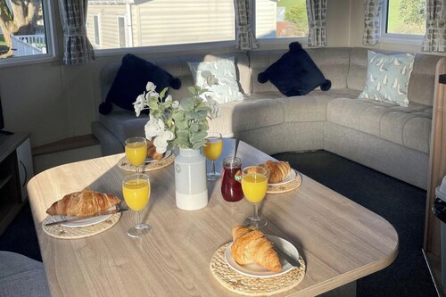Newquay Bay Resort, pet friendly, sleeps 6, WiFi