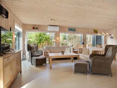 "Dwerg" - 500m from the sea by Interhome