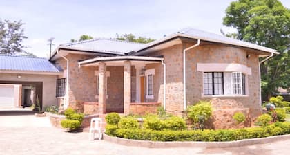 Napier Family-sized condo in Central Bulawayo