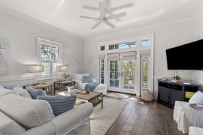 TV - Overlooking 30A, Luxe, with Beach Club Passes! (Santa Rosa Beach)