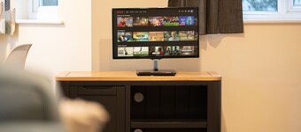 1BR Headington Flat | Central & Free Parking