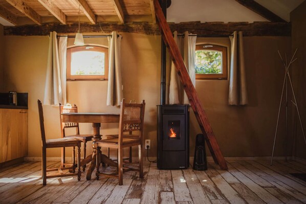 Interior - La Bushaye - Cottage Le Studio (AUBEL)