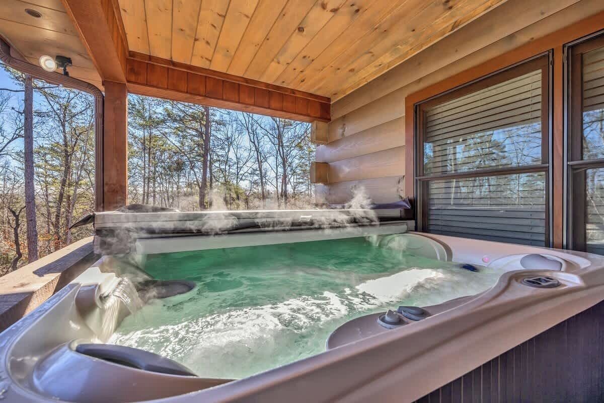 Tina de hidromasaje al aire libre