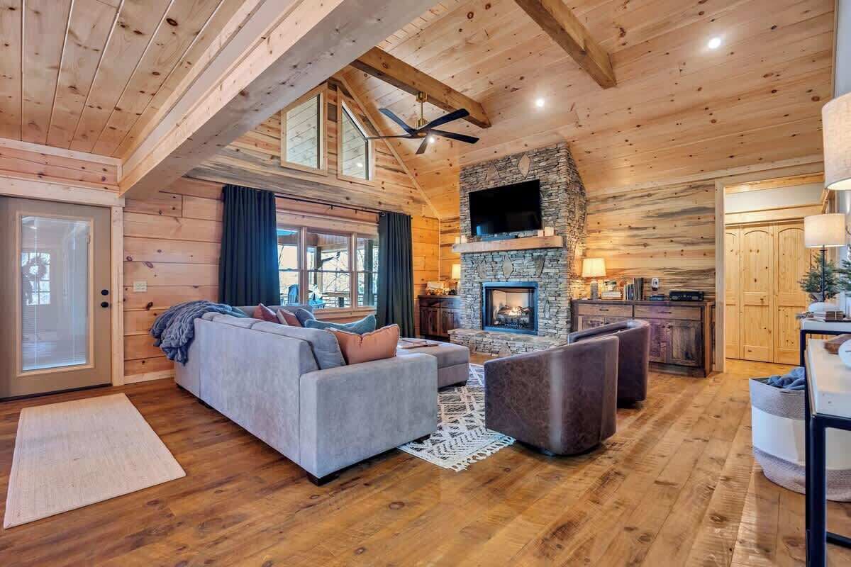 TV, fireplace, offices