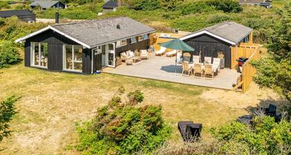 "Zina" - 600m from the sea by Interhome