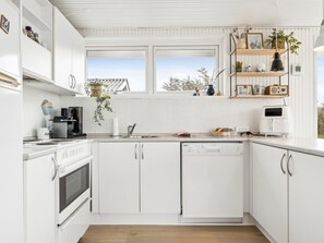 Fridge, microwave, dishwasher, cookware/dishes/utensils