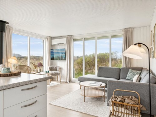 "Zina" - 600m from the sea by Interhome