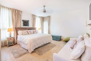 3 chambres, fer et planche à repasser, Wi-Fi gratuit, draps fournis