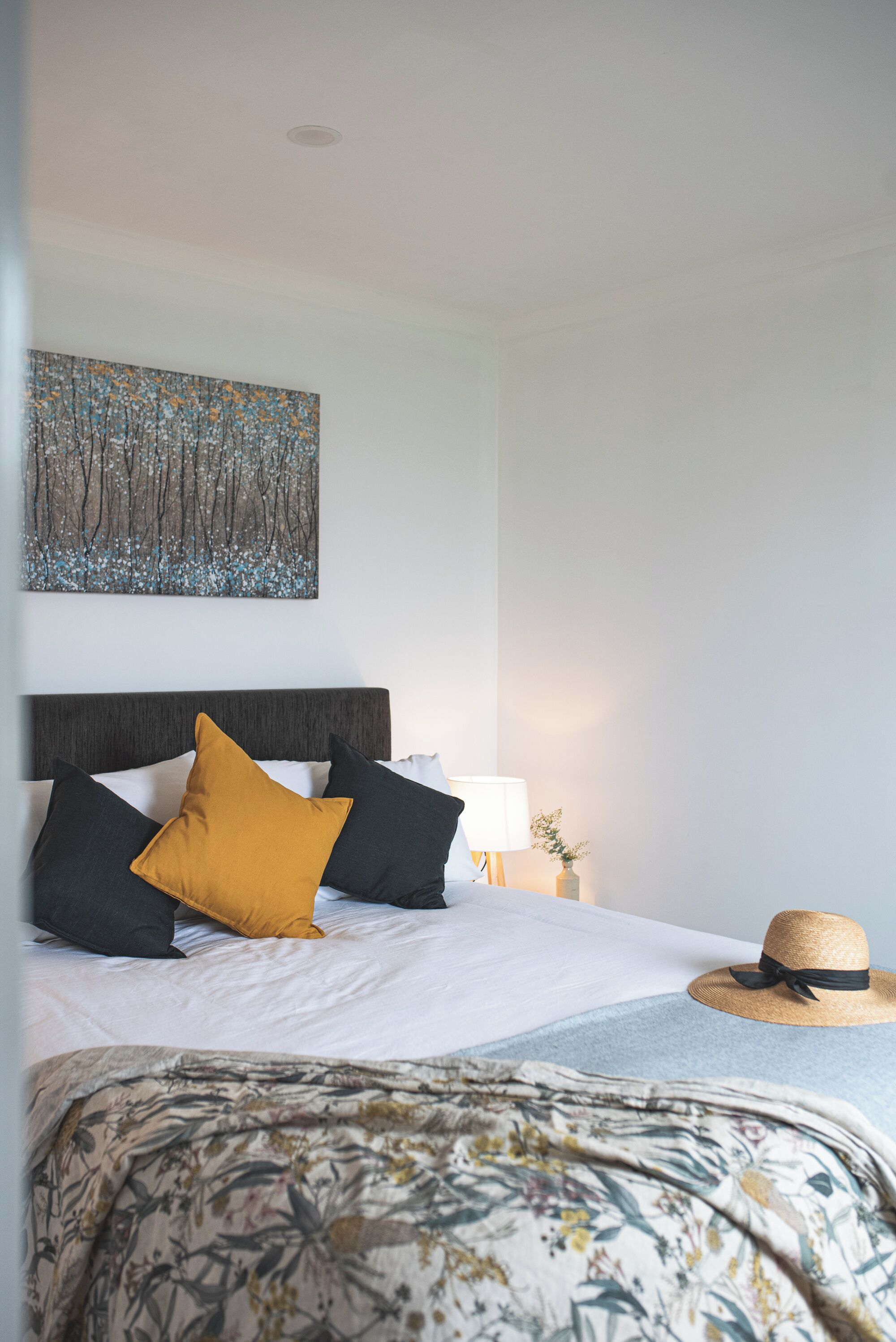2 bedrooms, iron/ironing board, travel cot, free WiFi