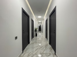 Habitación Deluxe con 1 cama doble o 2 individuales | Escritorio y espacio para trabajar con un portátil