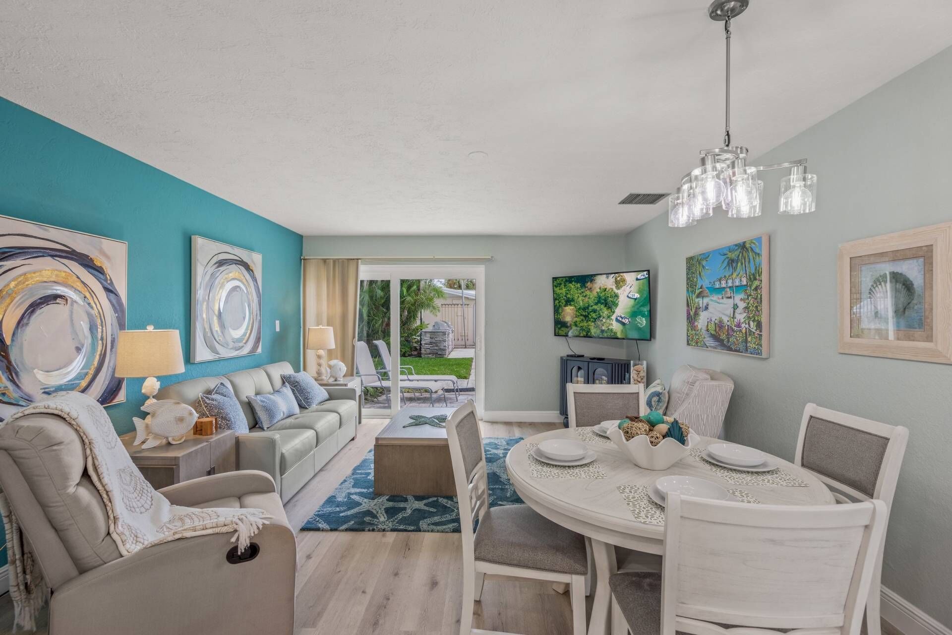 Your New Happy Place! Modern Jamaica Royale Villa: Private Beach Access, 3 Pools, Vip Perks Daily! - Siesta Key, FL