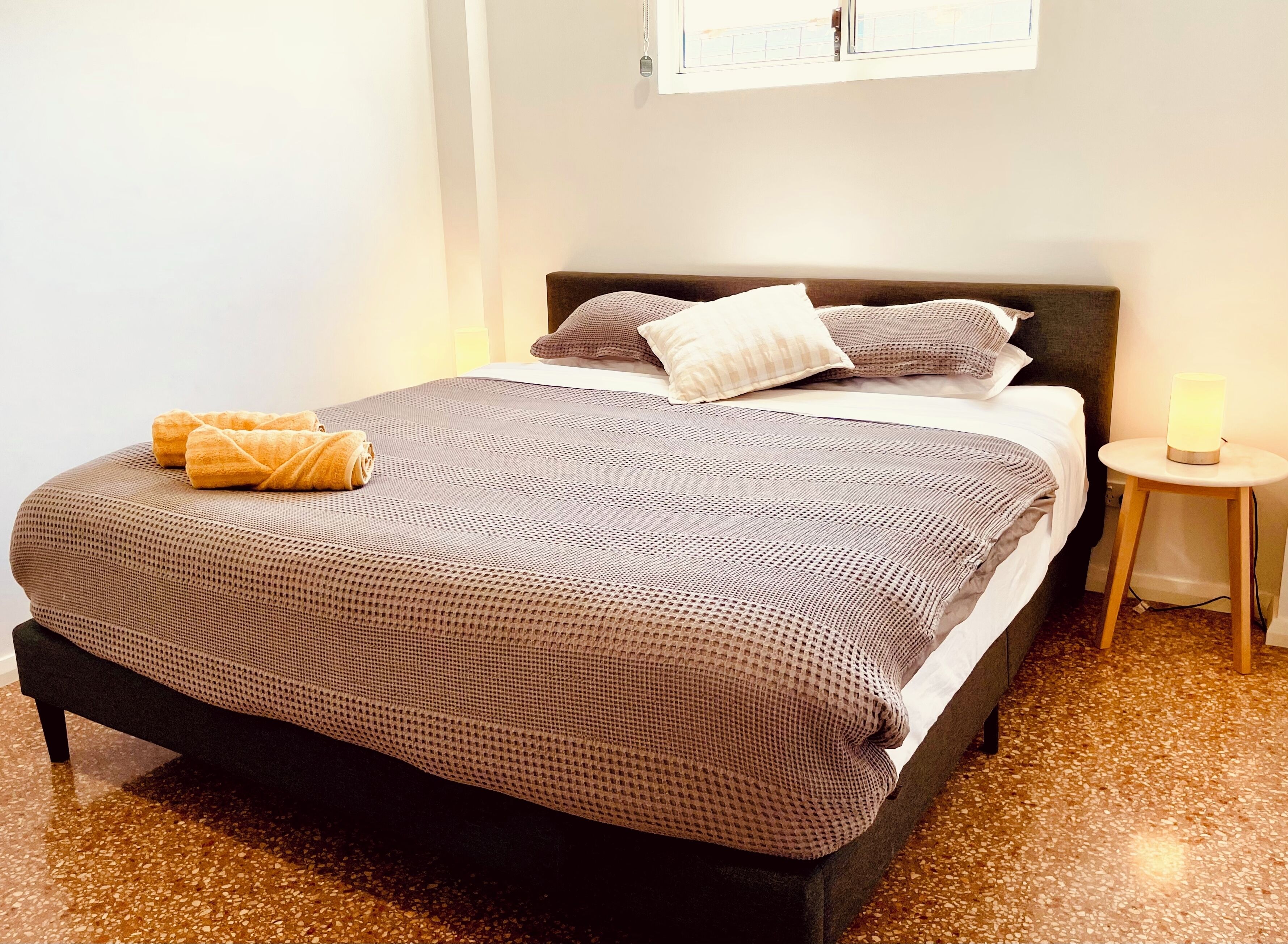 2 bedrooms, iron/ironing board, travel cot, free WiFi