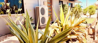 Cosy 2 bedroom cottage in quiet area close to shops and restaurants