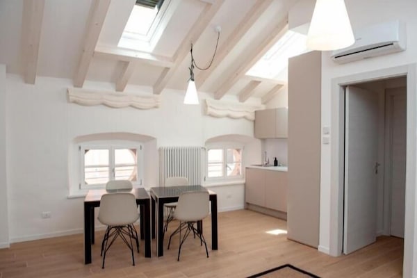 Apartment | Living area | Flat-screen TV