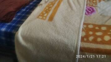 3 bedrooms, WiFi, bed sheets