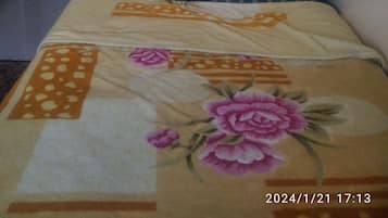 3 bedrooms, WiFi, bed sheets