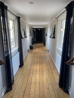 Desk, free WiFi, bed sheets