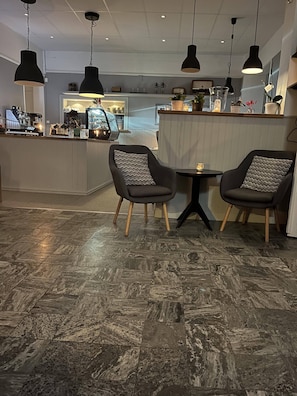 Restaurant - Hotell Vik (Borensberg)