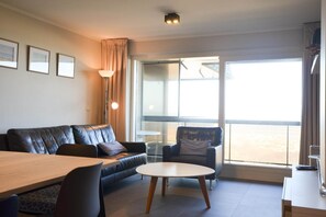 Smart TV, DVD player - Apartment in Oostduinkerke with Sea View (Oostduinkerke)