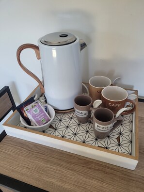 قهوة و/أو ماكينة صنع القهوة