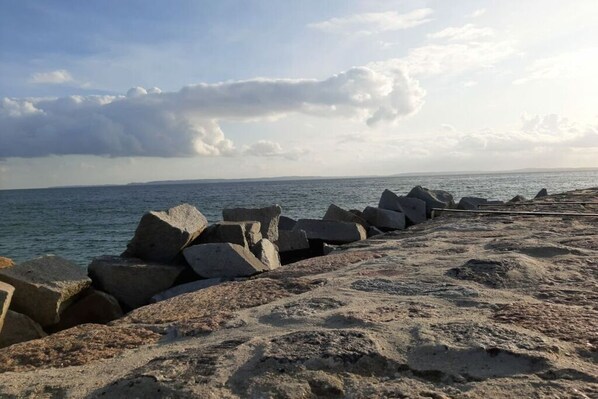Tæt på stranden
