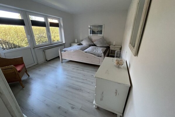 1 bedroom, iron/ironing board