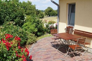 屋外ダイニングエリア