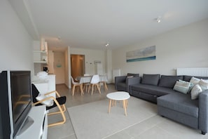 Smart TV - Apartment in Oostduinkerke near the Beach (Oostduinkerke)