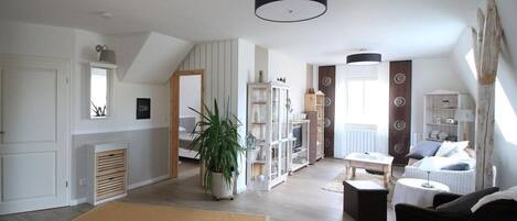 Smart-tv och eldstad