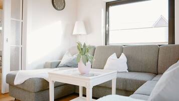 Smart-TV, Kamin, Stereoanlage