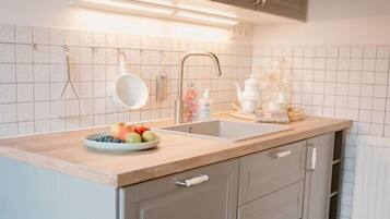 Kühlschrank, Ofen, Herdplatte, Geschirrspüler