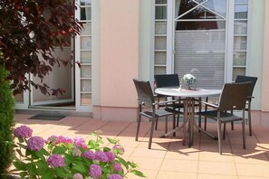 Outdoor dining - Apartment 28, Seestern Residence (Kühlungsborn)
