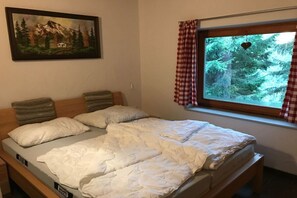 2 habitaciones, tabla de planchar con plancha y wifi 