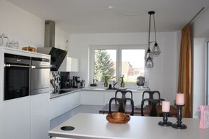 Herdplatte, Wasserkocher mit Kaffee-/Teezubehör, Wasserkocher, Toaster
