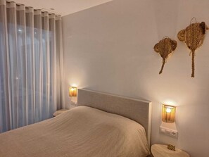 3 bedrooms, WiFi, bed sheets