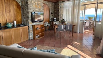 Vila panorâmica | TV