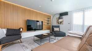 Televisión, chimenea