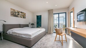 4 habitaciones, tabla de planchar con plancha y wifi gratis 