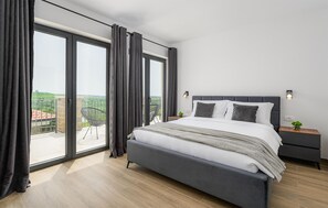 4 Schlafzimmer, Reisekinderbett, kostenloses WLAN, Bettwäsche