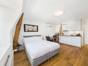 1 soverom, strykejern/-brett, reiseseng for barn og wi-fi (inkludert)