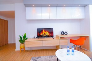 Comfort Studio | Living area | 24-inch Smart TV with digital channels